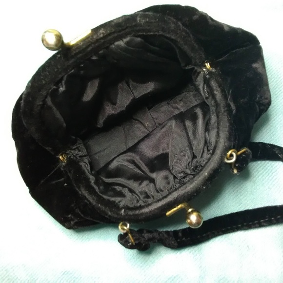 Late 1930's Authentic Vintage Black Velvet Purse - Picture 3 of 6
